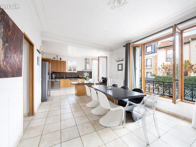 Maison 9 pièces 260 m²