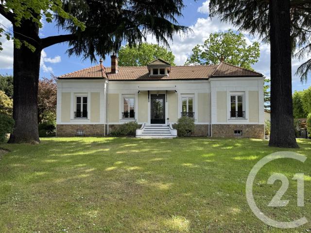 Maison 9 pièces 260 m²