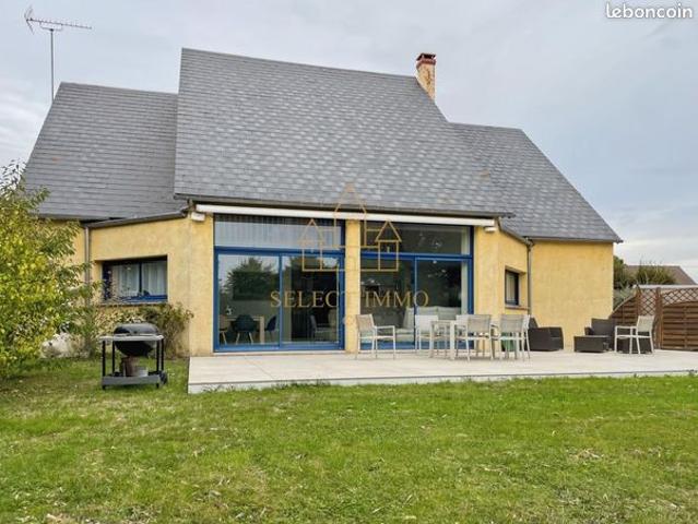 Maison 9 pièces 260 m²