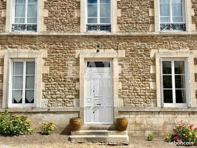 Maison 9 pièces 260 m²