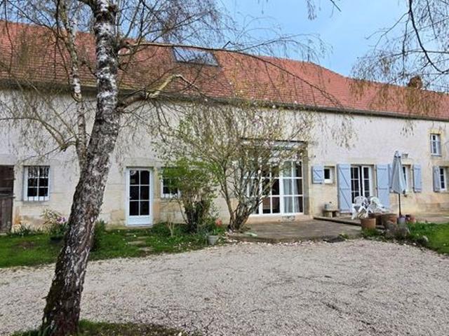 Maison 9 pièces 260 m²