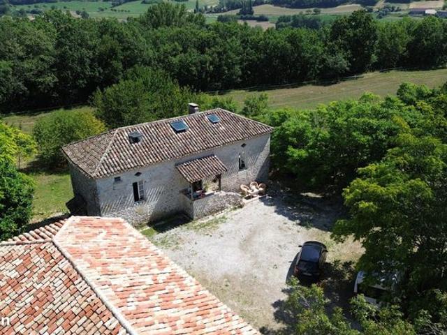Maison 9 pièces 260 m²