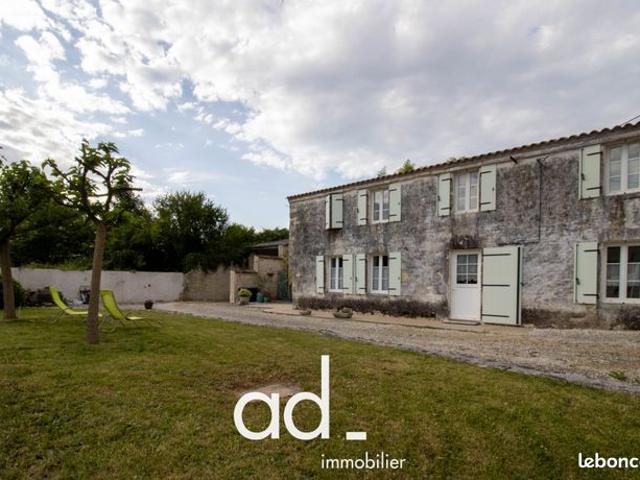 Maison 9 pièces 260 m²