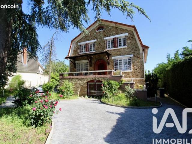 Maison 9 pièces 260 m²