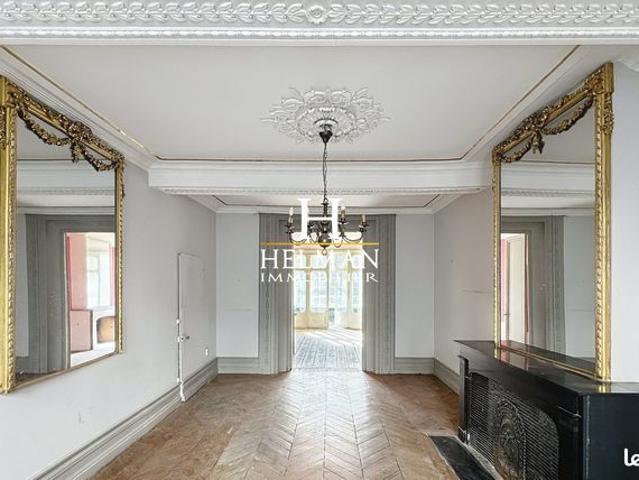 Maison 9 pièces 260 m²