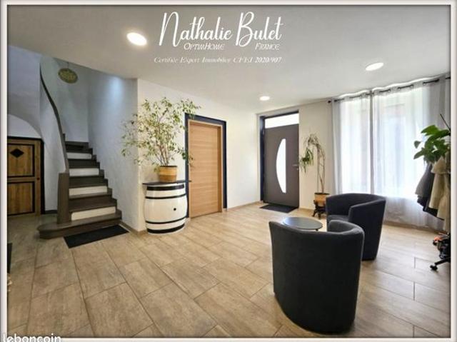 Maison 9 pièces 260 m²