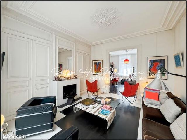 Maison 9 pièces 260 m²
