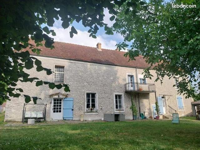 Maison 9 pièces 260 m²
