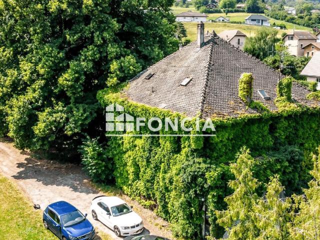 Maison 9 pièces 260 m²