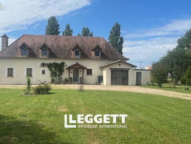 Maison 9 pièces 260 m²