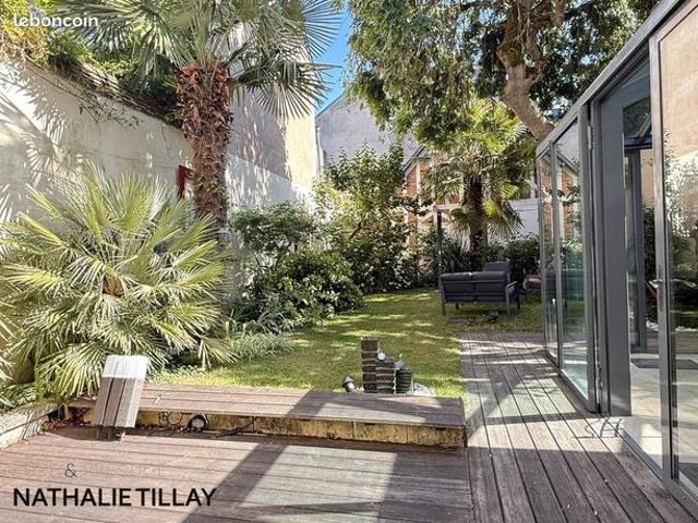 Maison 9 pièces 260 m²