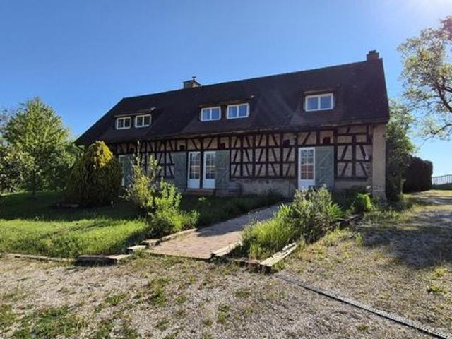 Maison 9 pièces 261 m²