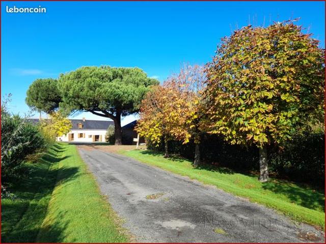 Maison 9 pièces 261 m²