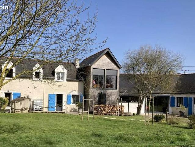 Maison 9 pièces 261 m²