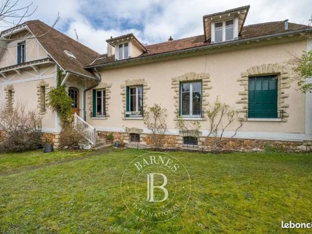 Maison 9 pièces 262 m²