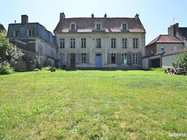 Maison 9 pièces 262 m²