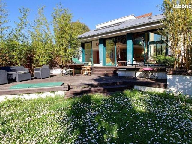 Maison 9 pièces 262 m²