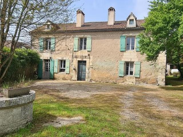 Maison 9 pièces 262 m²