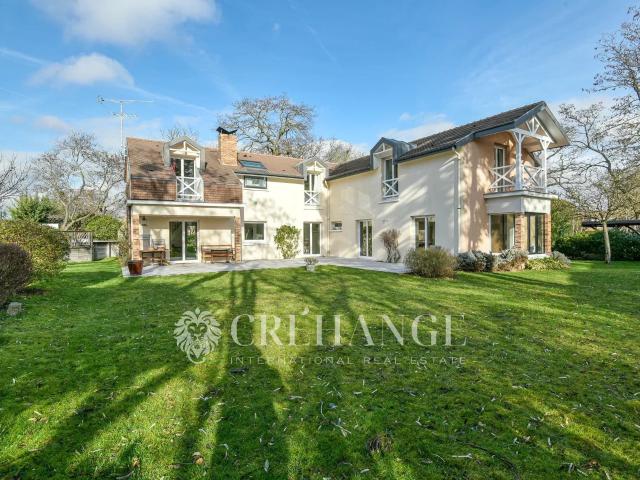 Maison 9 pièces 262 m²