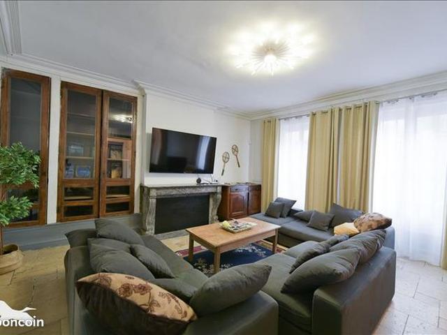 Maison 9 pièces 262 m²