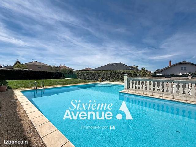 Maison 9 pièces 263 m²