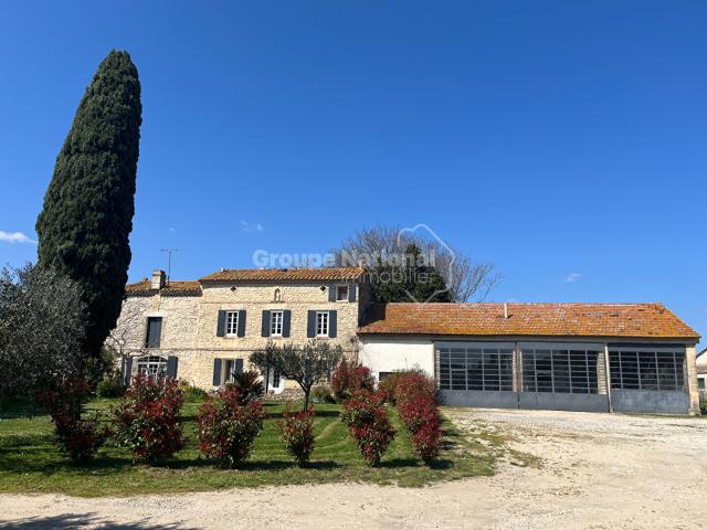Maison 9 pièces 263 m²