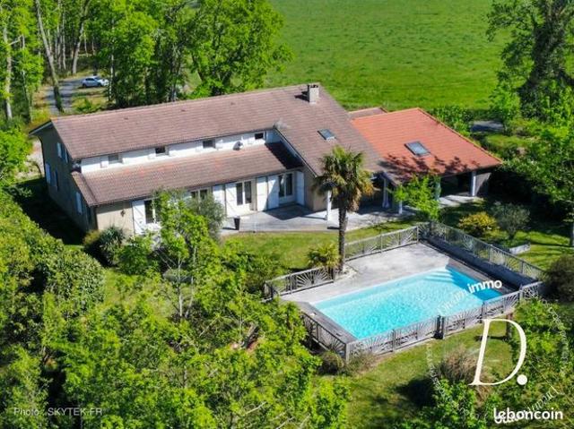 Maison 9 pièces 274 m²