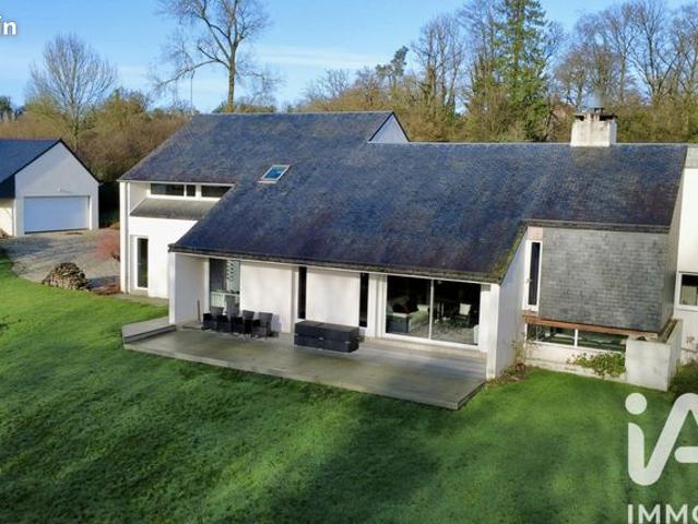 Maison 9 pièces 275 m²