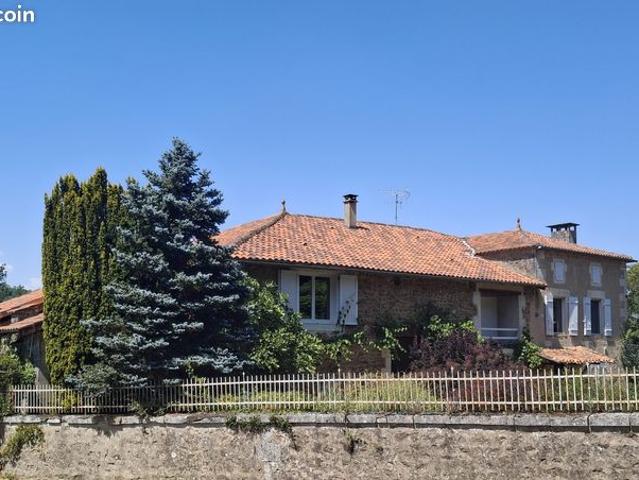 Maison 9 pièces 275 m²