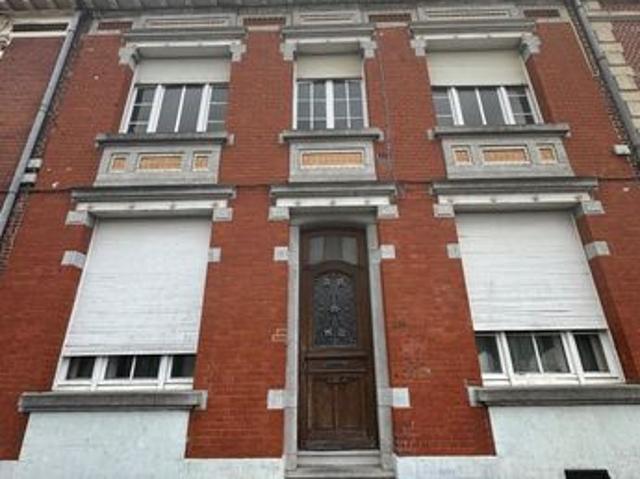 Maison 9 pièces 275 m²