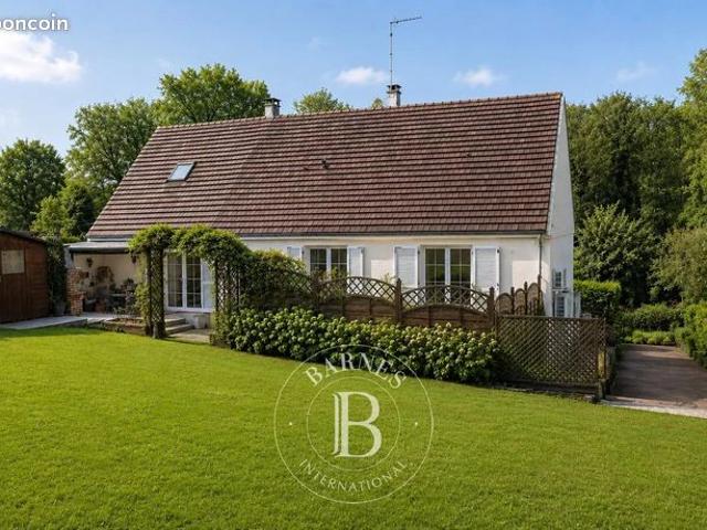 Maison 9 pièces 275 m²