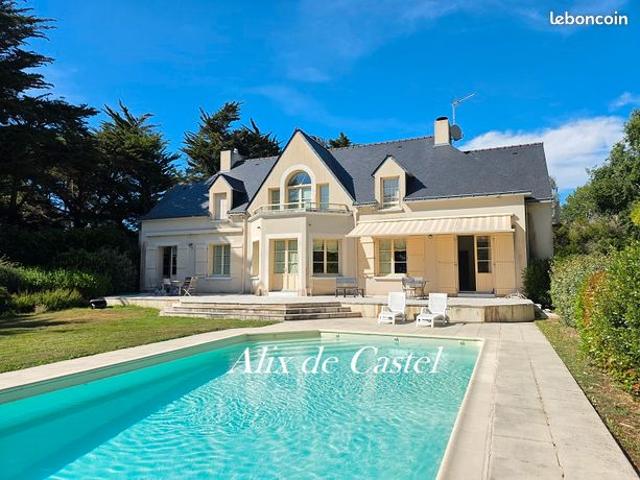 Maison 9 pièces 275 m²
