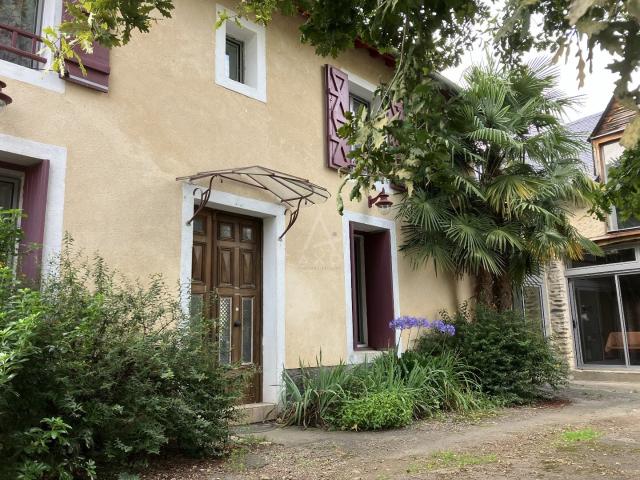 Maison 9 pièces 275 m²