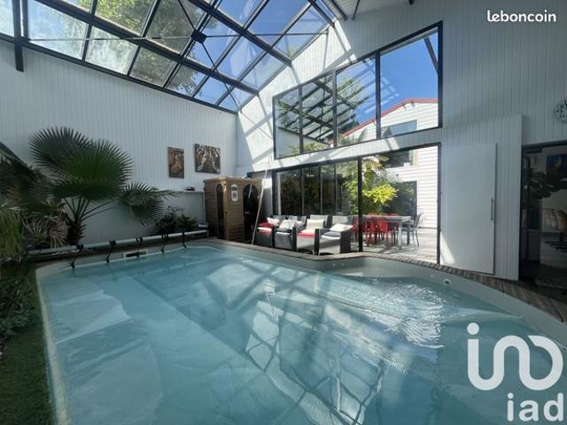 Maison 9 pièces 276 m²