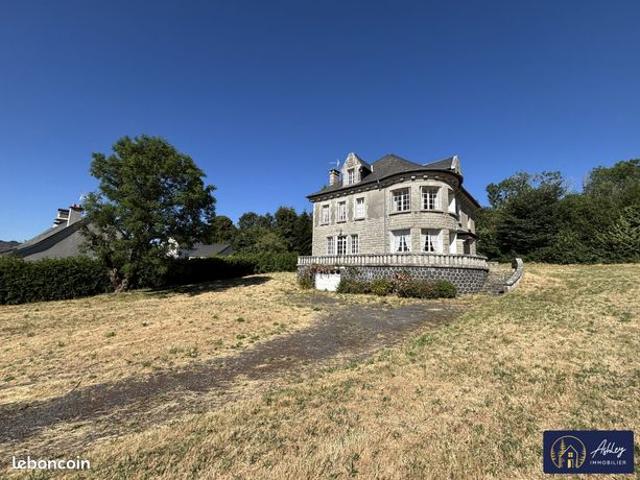Maison 9 pièces 276 m²