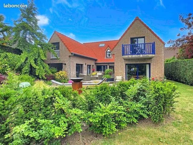 Maison 9 pièces 277 m²