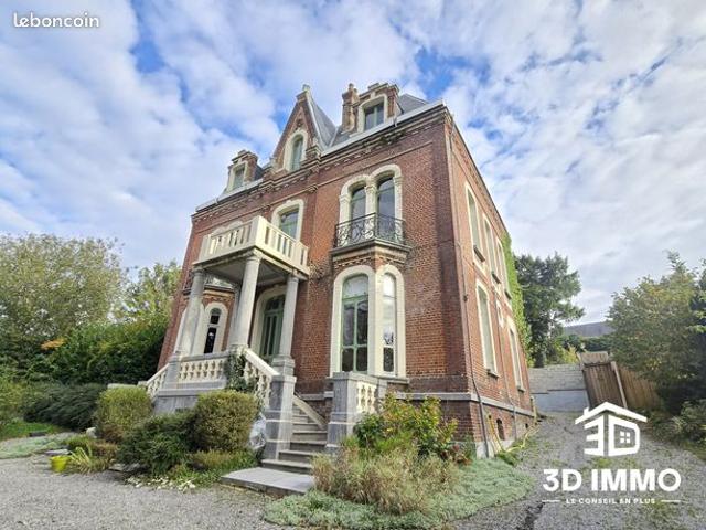 Maison 9 pièces 277 m²
