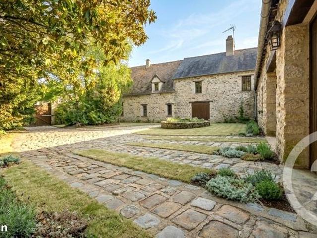 Maison 9 pièces 278 m²