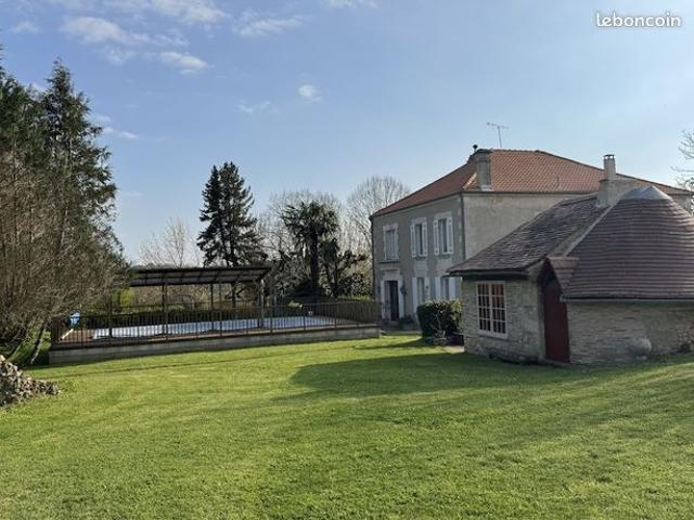 Maison 9 pièces 278 m²
