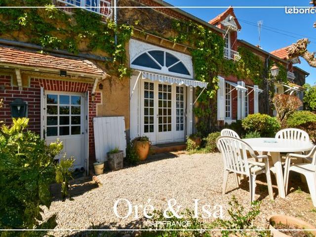 Maison 9 pièces 278 m²