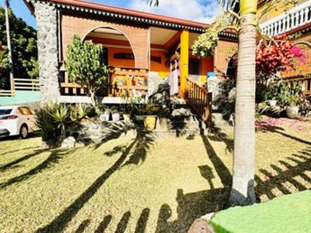 Maison 9 pièces 278 m²