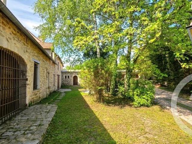 Maison 9 pièces 278 m²