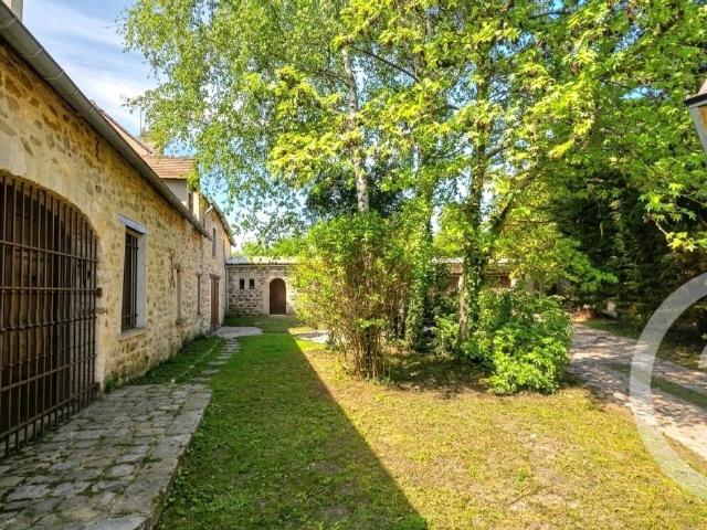 Maison 9 pièces 278 m²