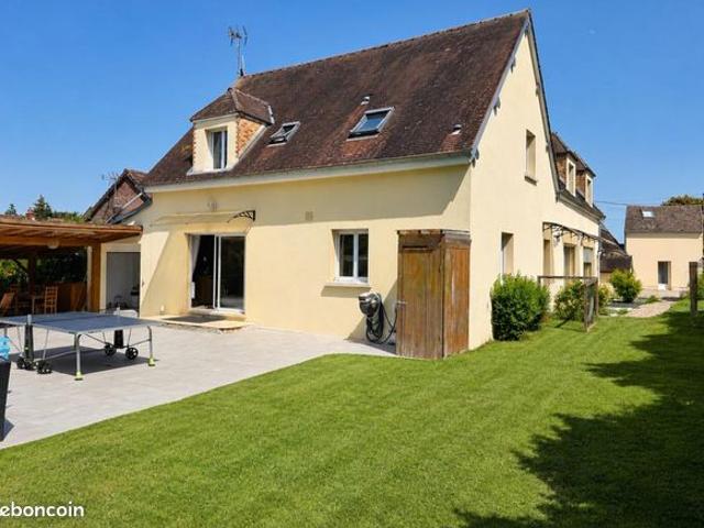 Maison 9 pièces 279 m²