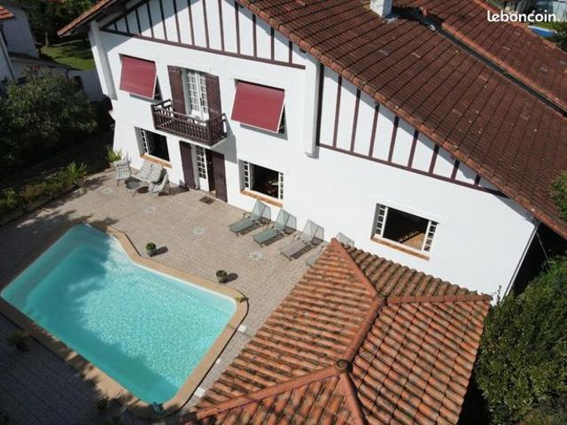 Maison 9 pièces 279 m²