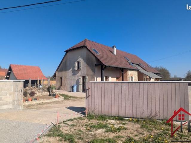 Maison 9 pièces 270 m²