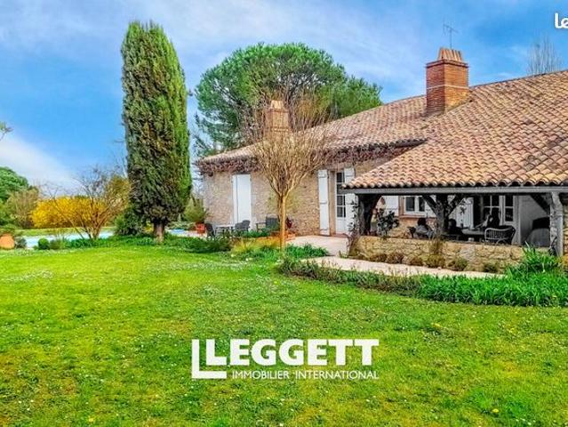 Maison 9 pièces 270 m²