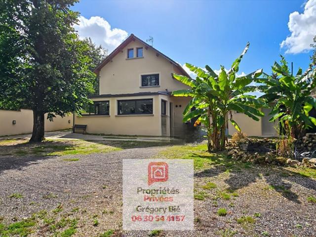 Maison 9 pièces 270 m²