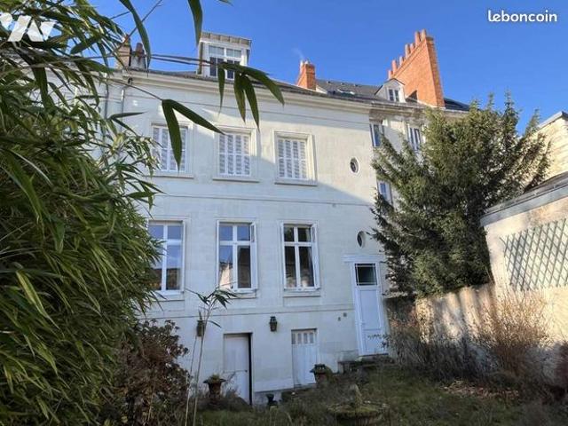 Maison 9 pièces 270 m²