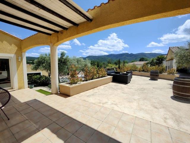Maison 9 pièces 270 m²